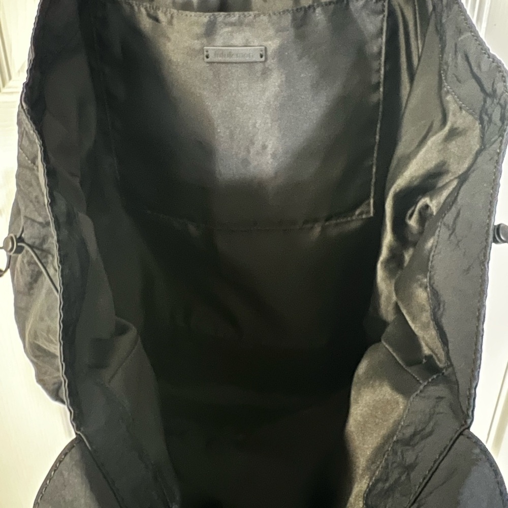 Orangetheory (OTF) Lululemon Black Duffel Tote Bag - Picture 4 of 7
